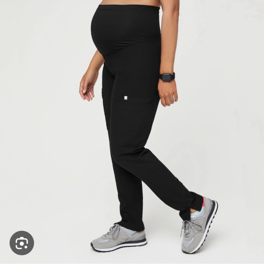 Figs Maternity Scrubs in XS Petite